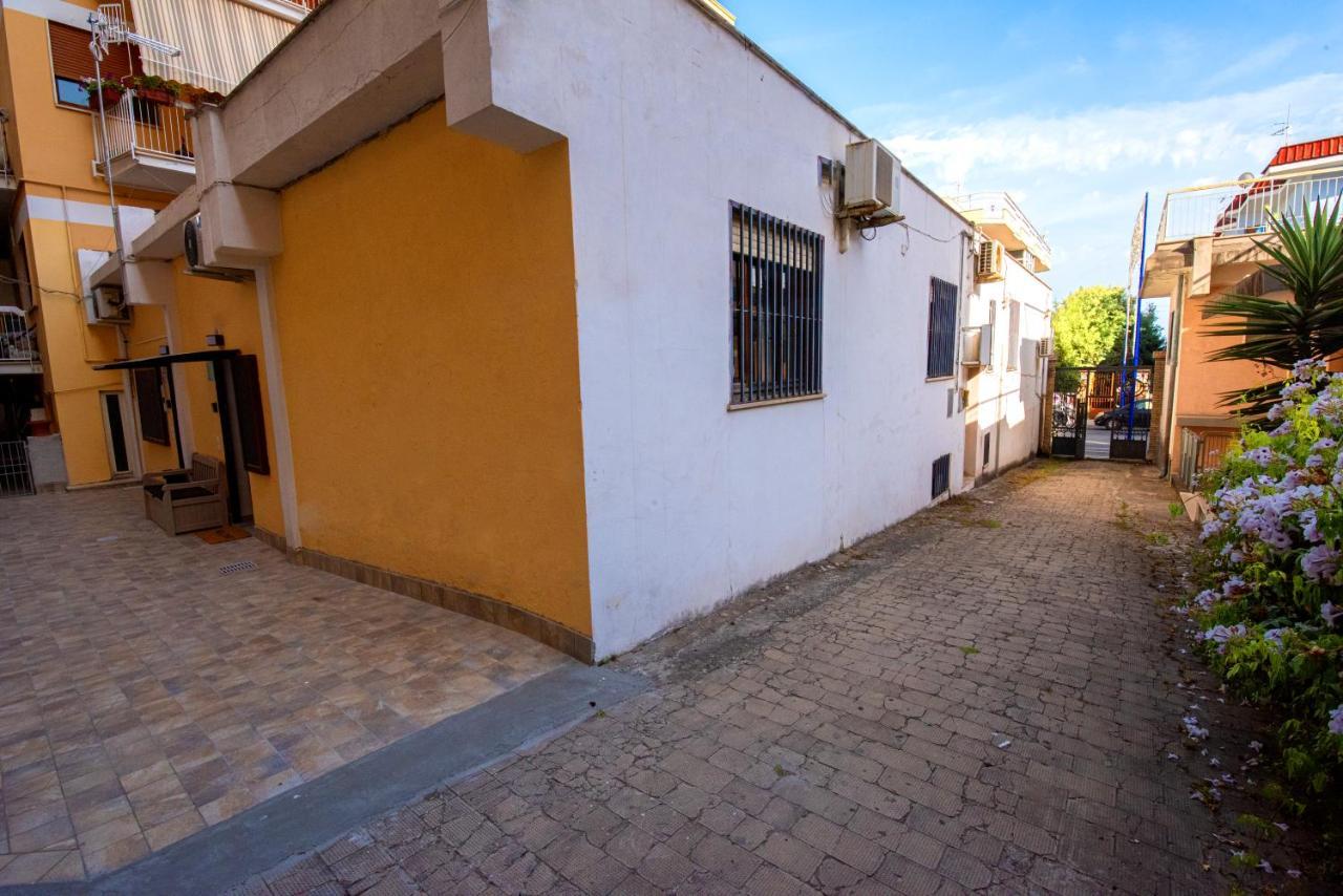 Hotel Domus Marti Formia Exterior foto